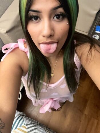 Full leaked Throatpiequeenn private onlyfans photo