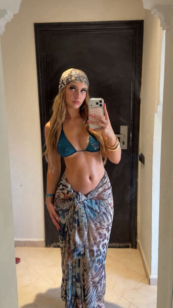 Full leaked Toomuchlucile private onlyfans photo