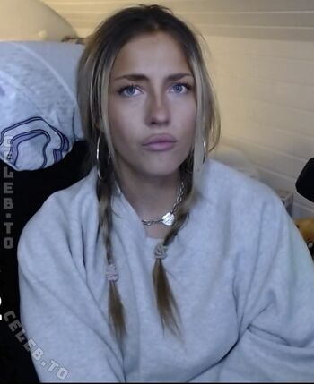 Full leaked Trixsieaus private onlyfans photo