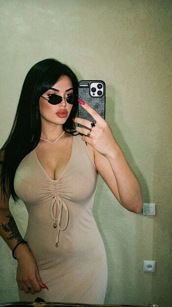 Full leaked Ukrainian girls page private onlyfans photo