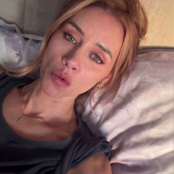 Una Healy