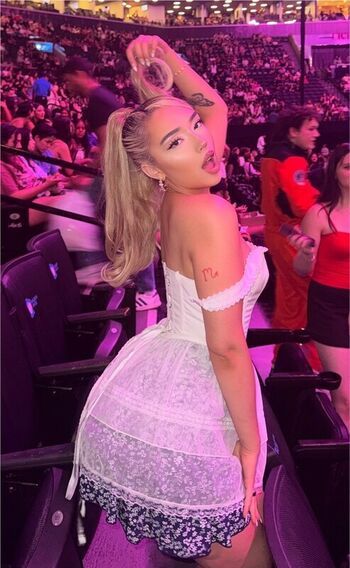 Full leaked Wildhoney/ private onlyfans photo