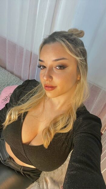 Full leaked Valentina costa private onlyfans photo