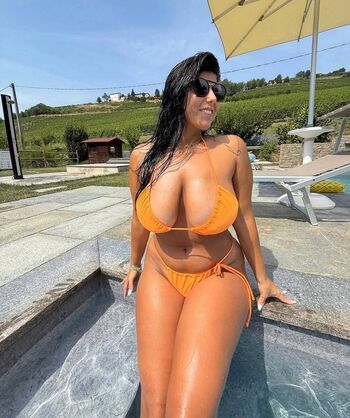 Full leaked Valentina de nucci private onlyfans photo