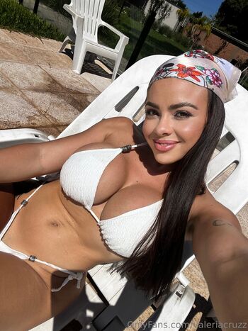 Full leaked Valeriacruzz private onlyfans photo
