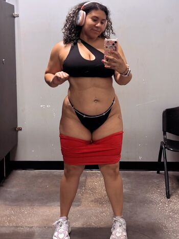 Full leaked Valeriezun private onlyfans photo