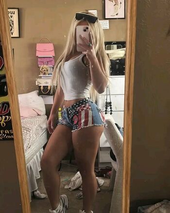Full leaked Valianna rose private onlyfans photo