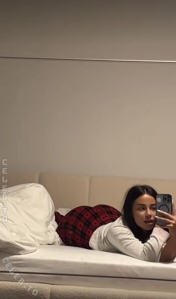 Full leaked Valonaash private onlyfans photo