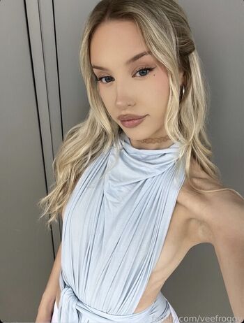 Full leaked Veefroggy private onlyfans photo