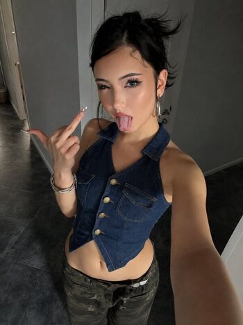 Full leaked Vekshy private onlyfans photo
