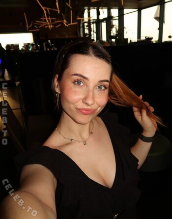 veylarenee