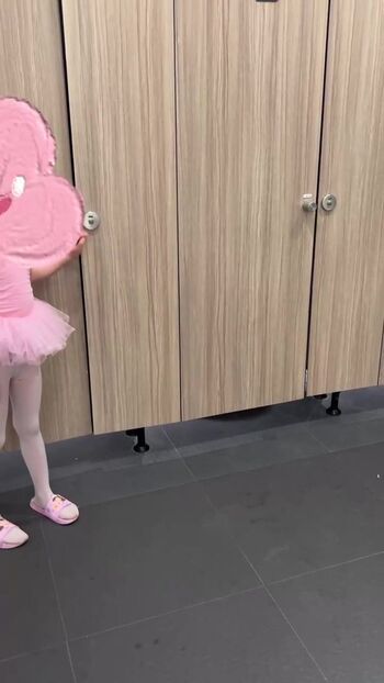 🔥 Voyeur asian pissing toilet amp upskirts only leaked private photo uncensored full