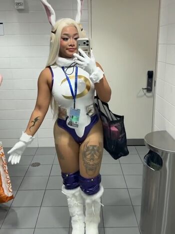 Full leaked Waifumay private onlyfans photo