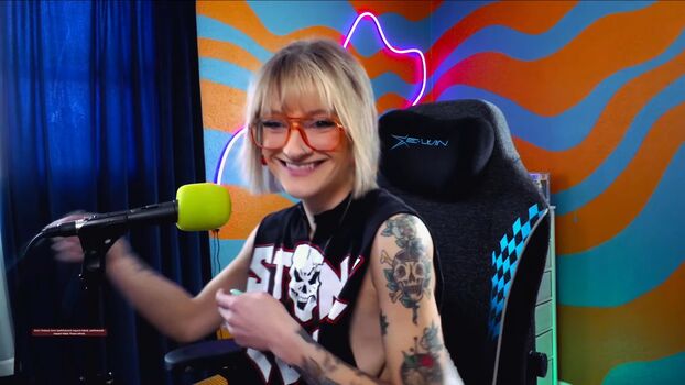 WheezyBlonde
