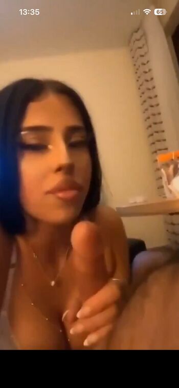 Full leaked Leila gianni/ private onlyfans photo