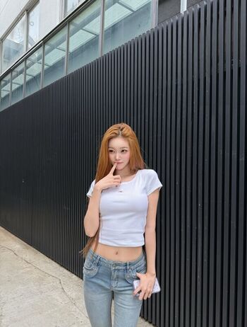 Full leaked Womenk pop private onlyfans photo
