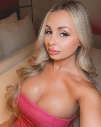 Full leaked Xchristiina private onlyfans photo