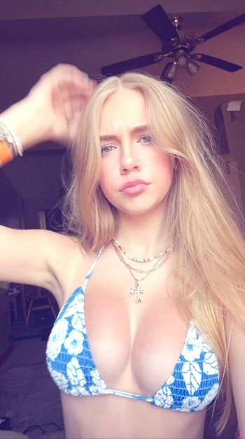 Full leaked Xogravie private onlyfans photo