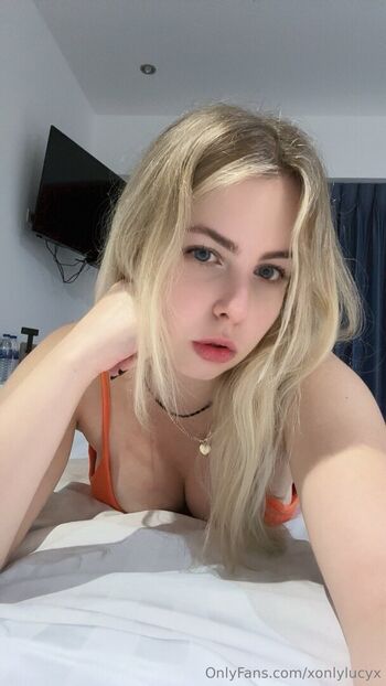 Full leaked Xonlylucyx private onlyfans photo