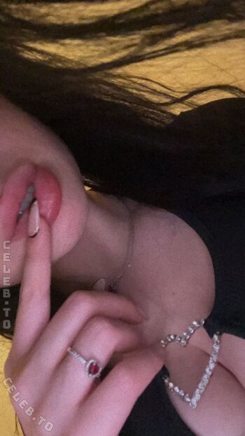 Full leaked Yasilisches private onlyfans photo