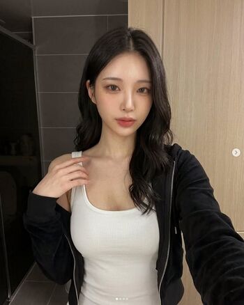 Yeobi Lim