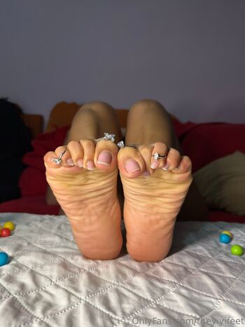 Full leaked Yiyifeet private onlyfans photo
