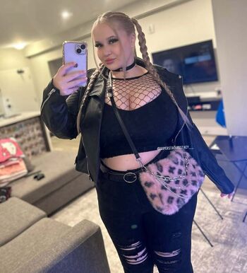 Full leaked Yourcurvystacy private onlyfans photo