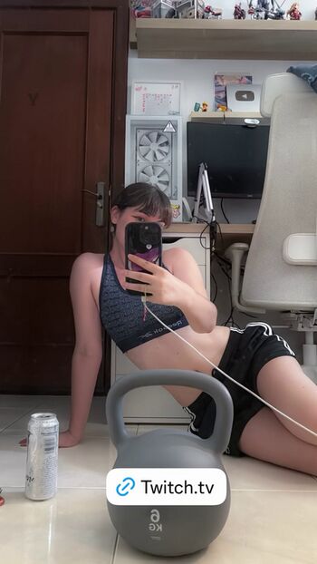 Full leaked Yquen private onlyfans photo