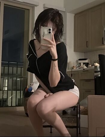 Full leaked Yukiifoxx private onlyfans photo