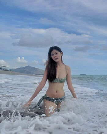 Full leaked Yuri gen private onlyfans photo
