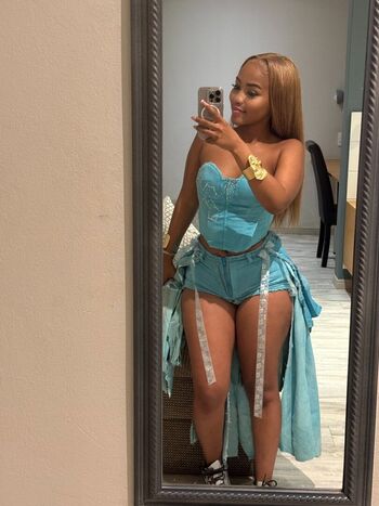 Full leaked Zee nxumalo private onlyfans photo