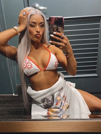 Zelina Vega