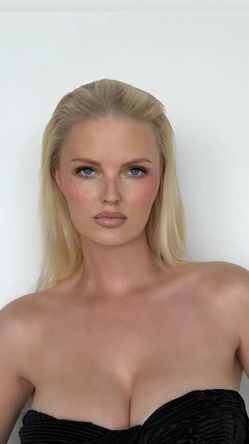 🔥 Ziennaeve leaked private photo uncensored full