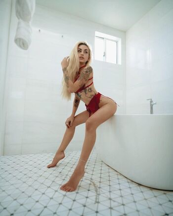Zoe Serena