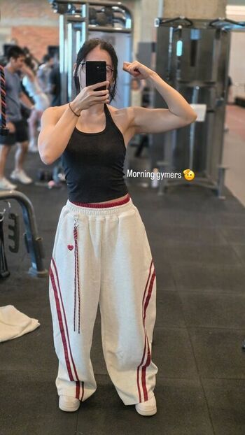 Full leaked Zumi private onlyfans photo